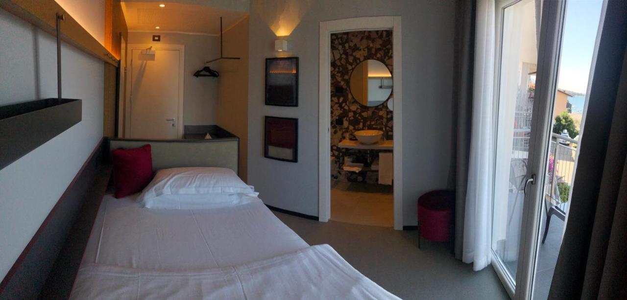 Deluxe Single Room with Sea View,1009982944:JPEG