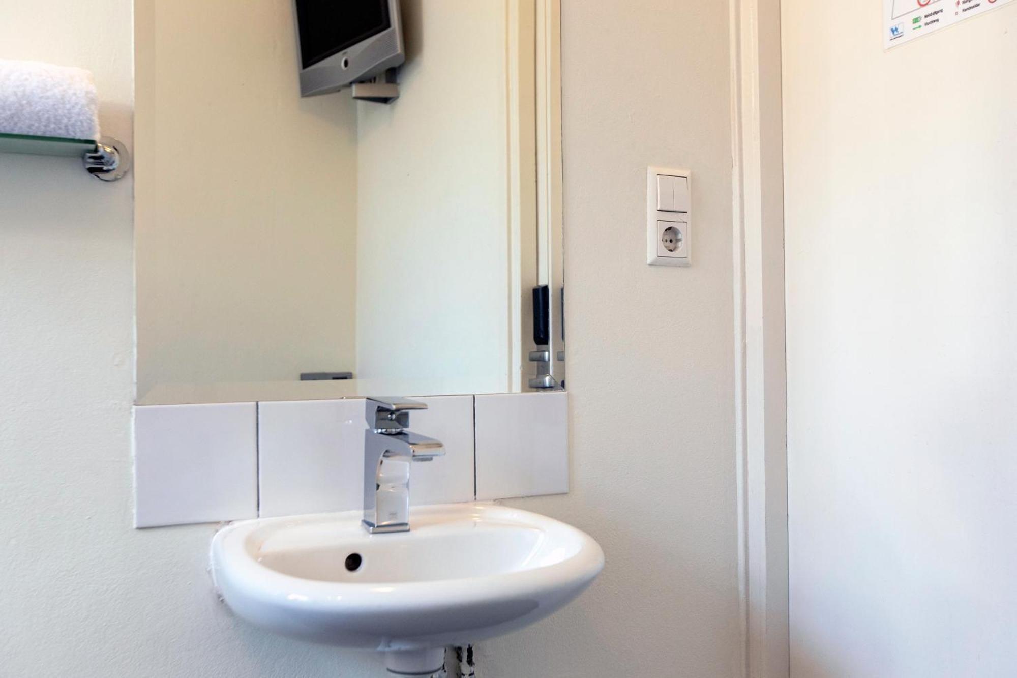 Dreibettzimmer mit eigenem Bad