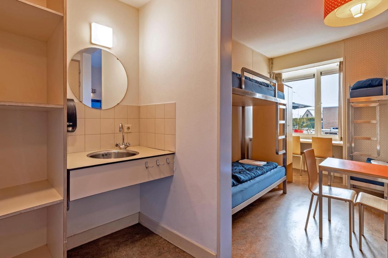 Vierbettzimmer mit eigenem Bad