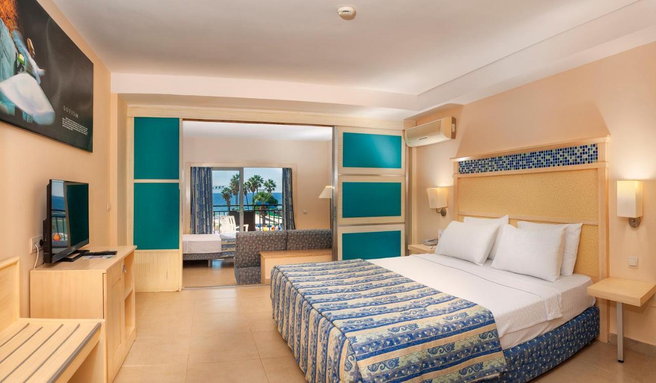 Family Room (2 Adults + 2 Children) with Sea View,1129874478:JPEG