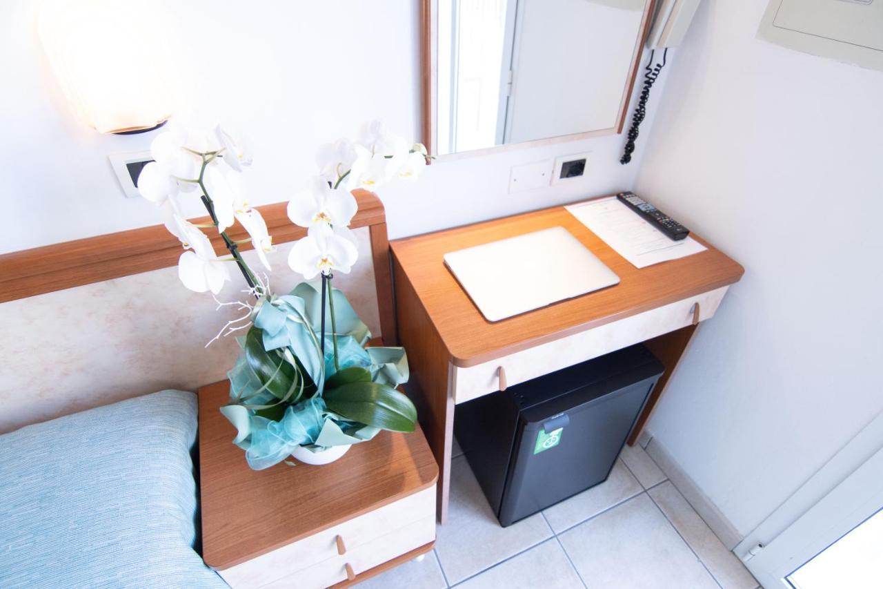 Dreibettzimmer mit Meerblick