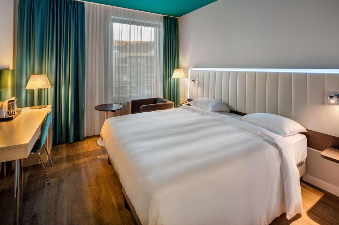 Standard Room,1329749927:JPEG