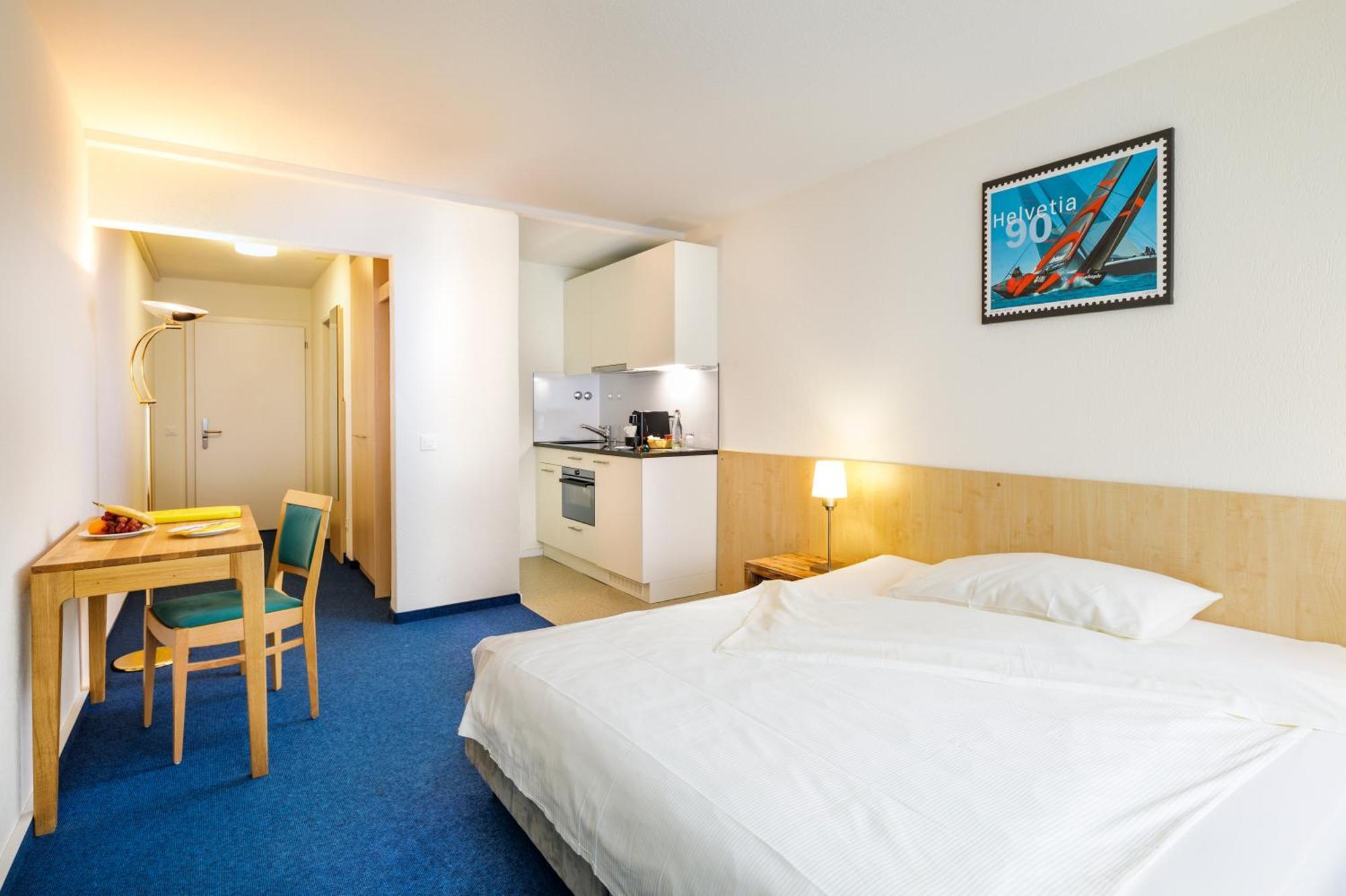 Superior Single Room,394348671:JPEG