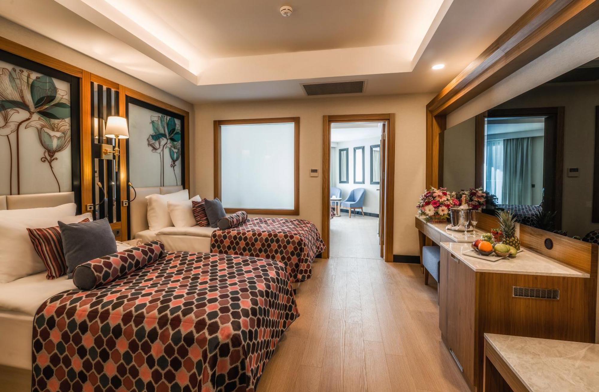 Family Room with Sea View,1281173296:JPEG