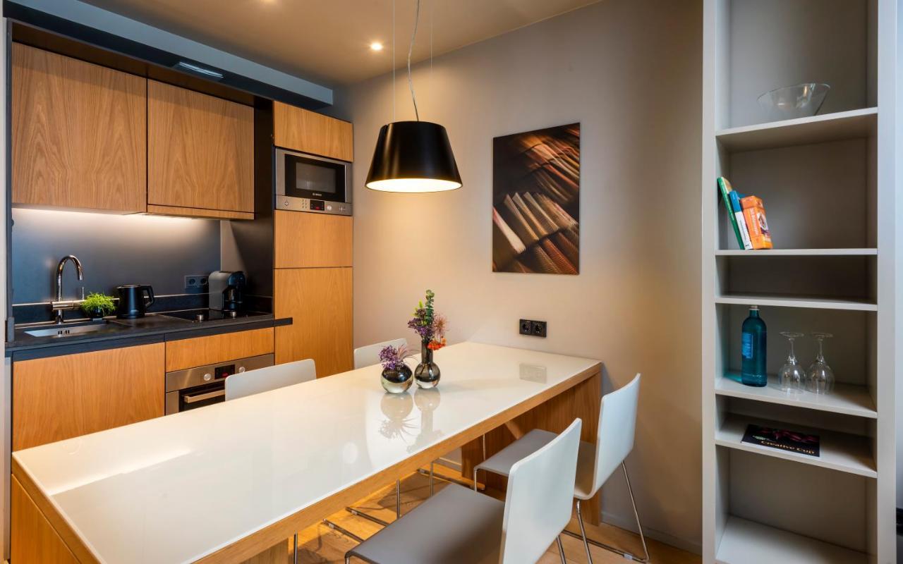 One-Bedroom Apartment (2 Adults + 1 Child),1318839409:JPEG