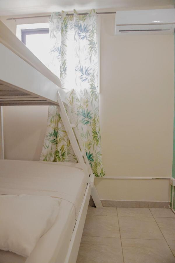 Basic Triple Room with Shared Bathroom,1345028489:JPEG