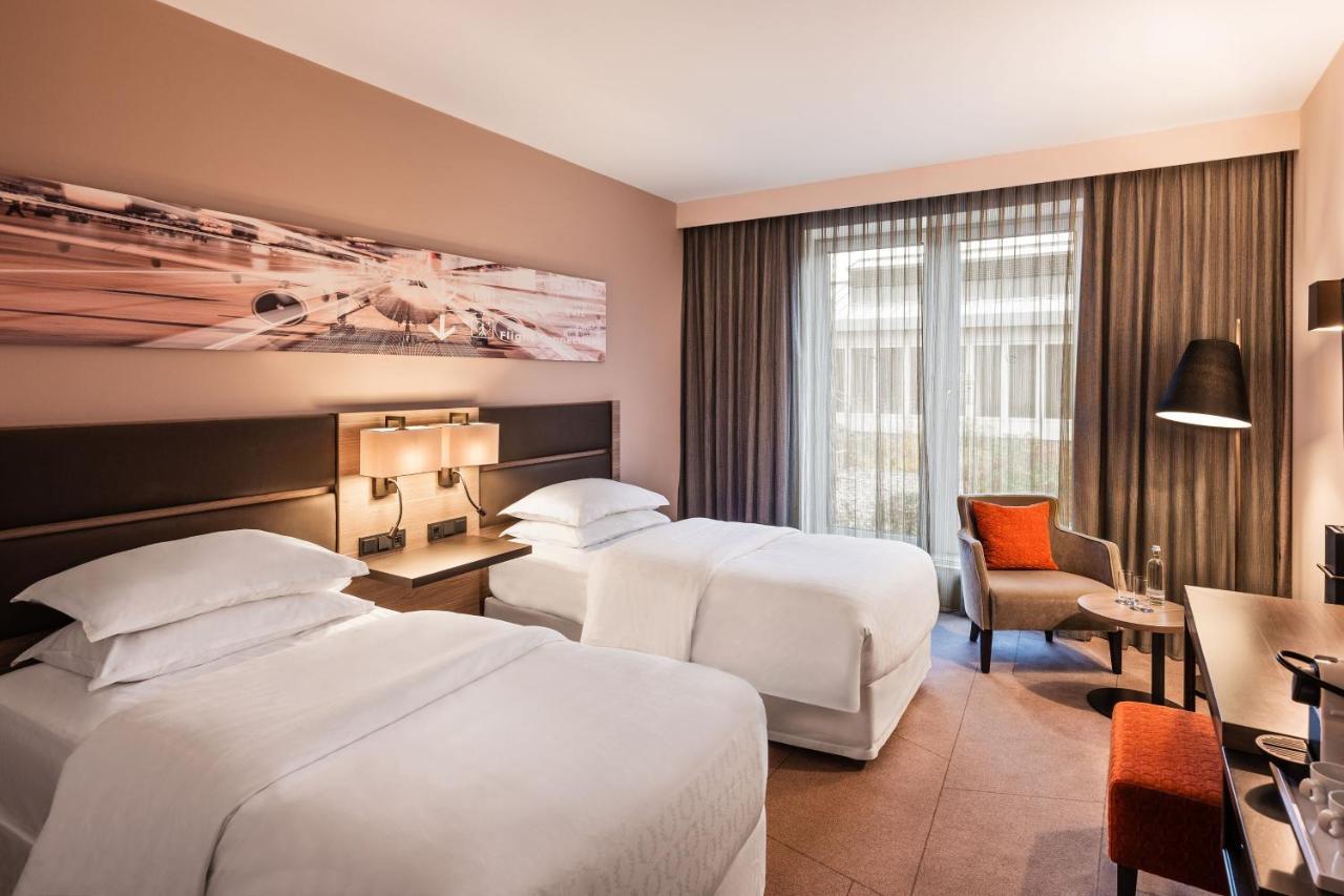 Executive Twin Guest Room,1371126305:JPEG