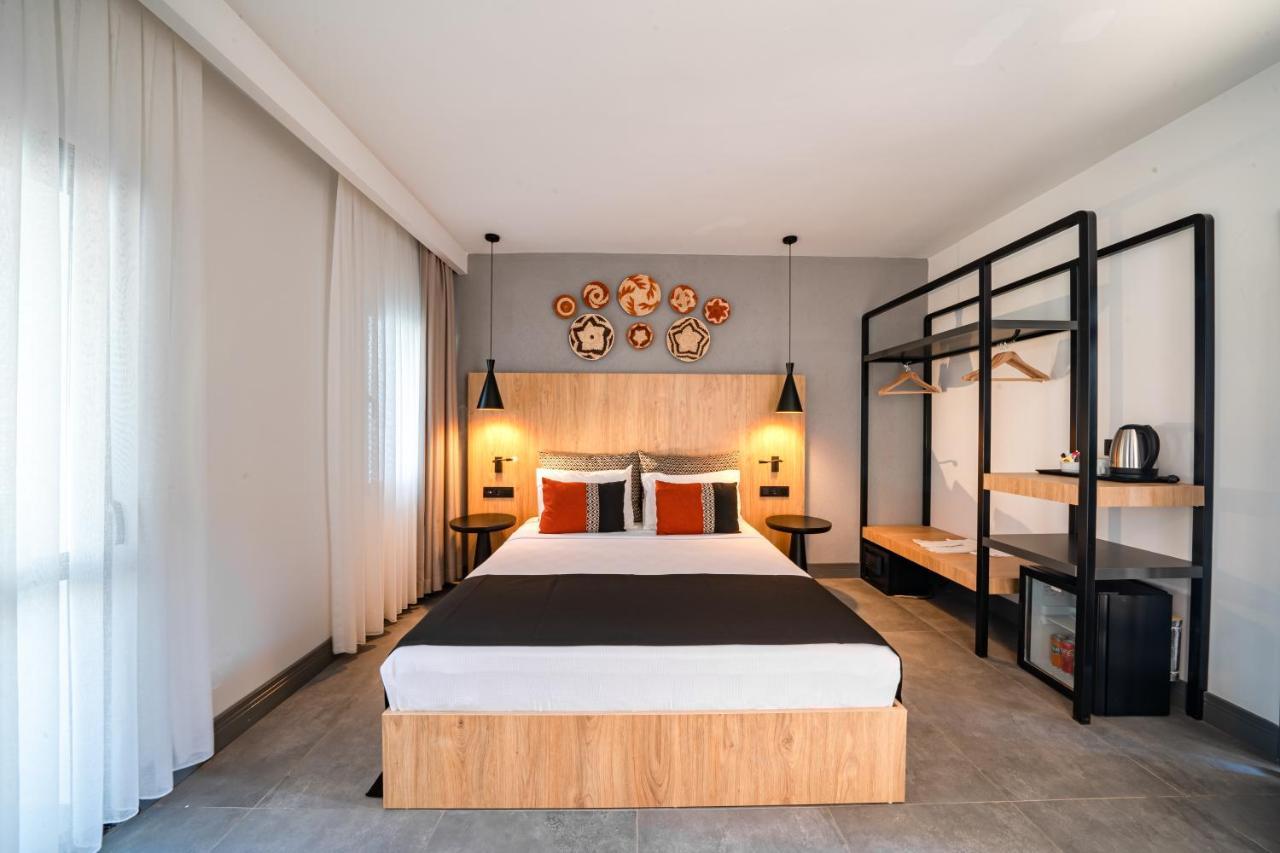 Deluxe Double or Twin Room,1372658855:JPEG