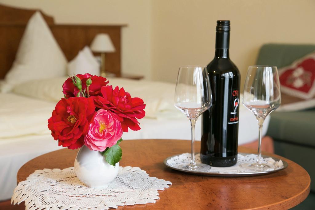 Family Room (4 Adults),139078995:JPEG