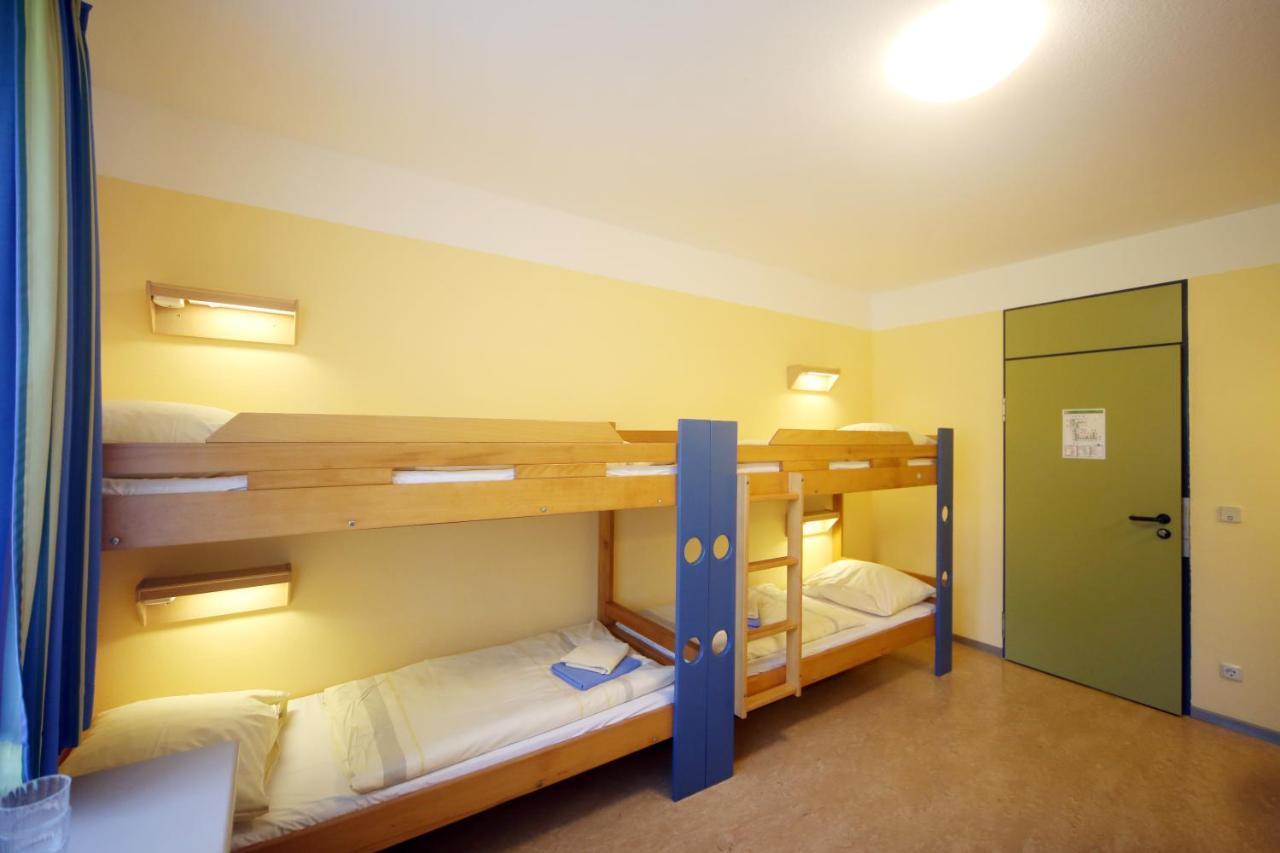 Familienzimmer mit Gemeinschaftsbad