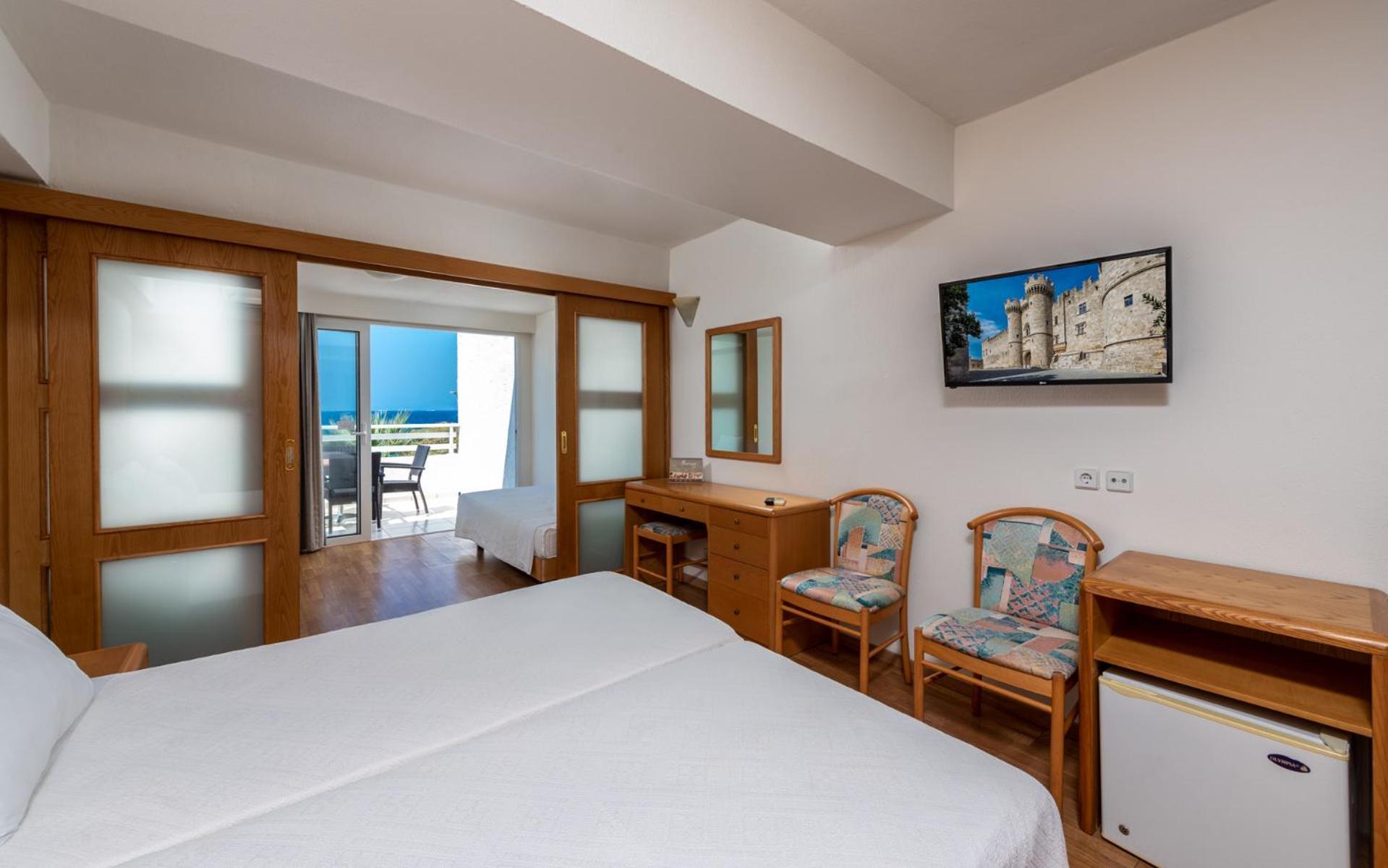 Family Room with Sea View,911727919:JPEG