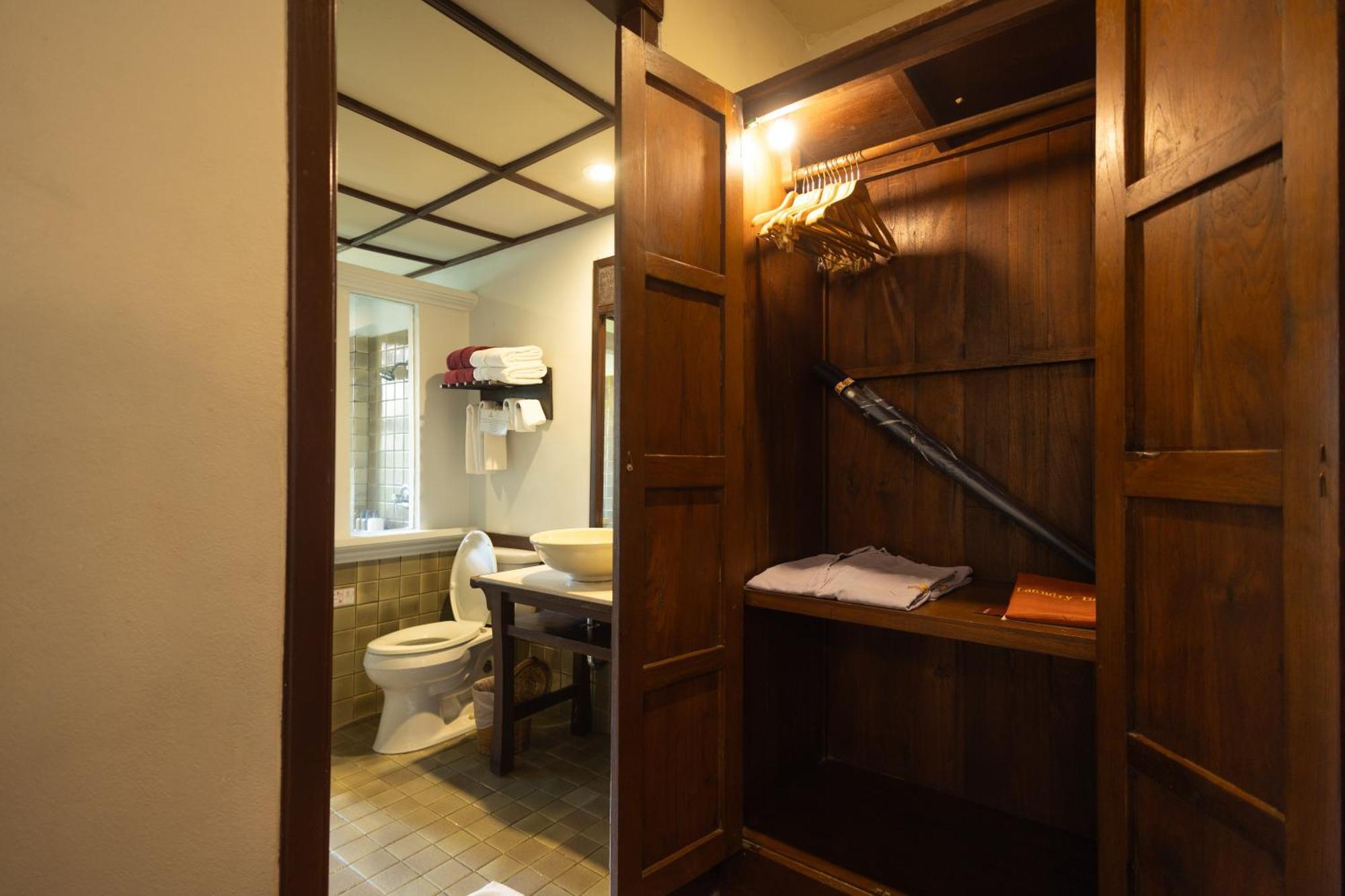 ​Triple Room Balcony or Terrace,1538952574:JPEG
