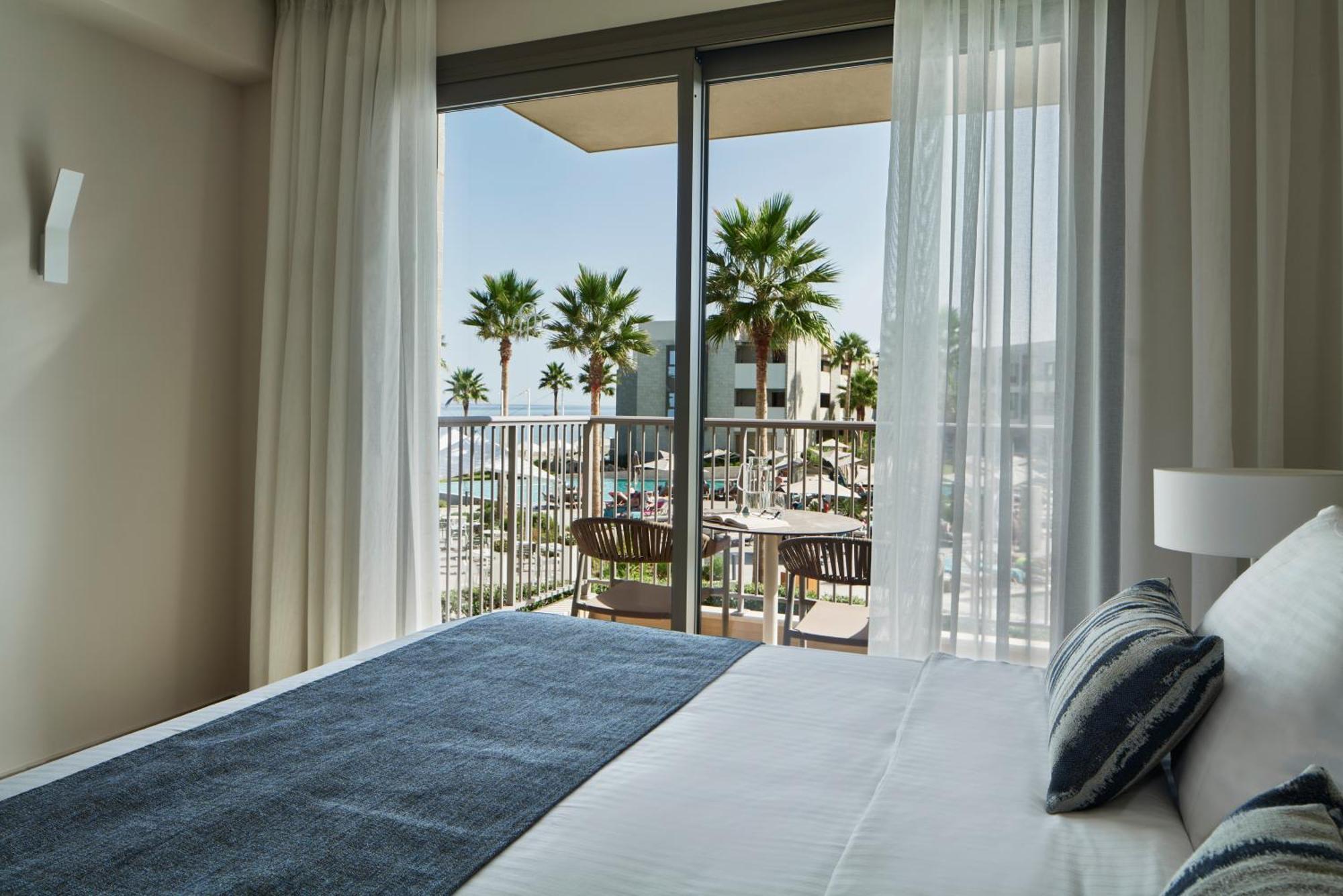 Junior Suite mit seitlichem Meerblick