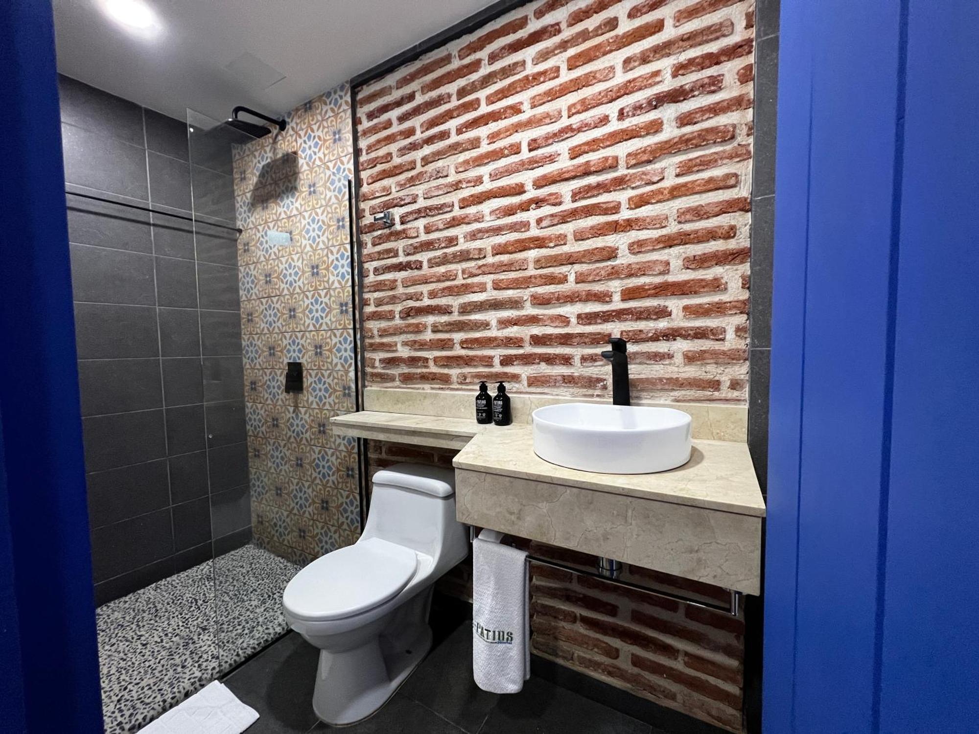 Double Room,1583103657:JPEG