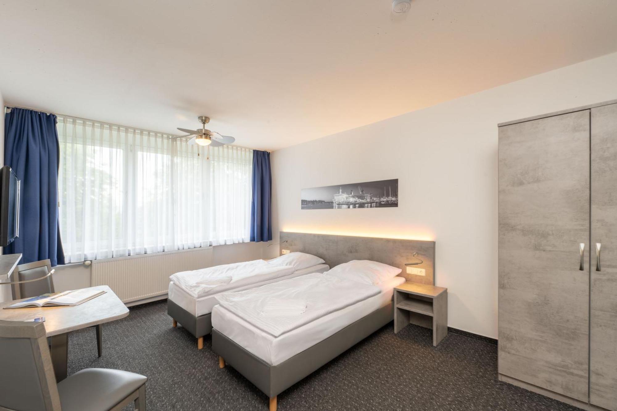 Twin Room,1594673440:JPEG