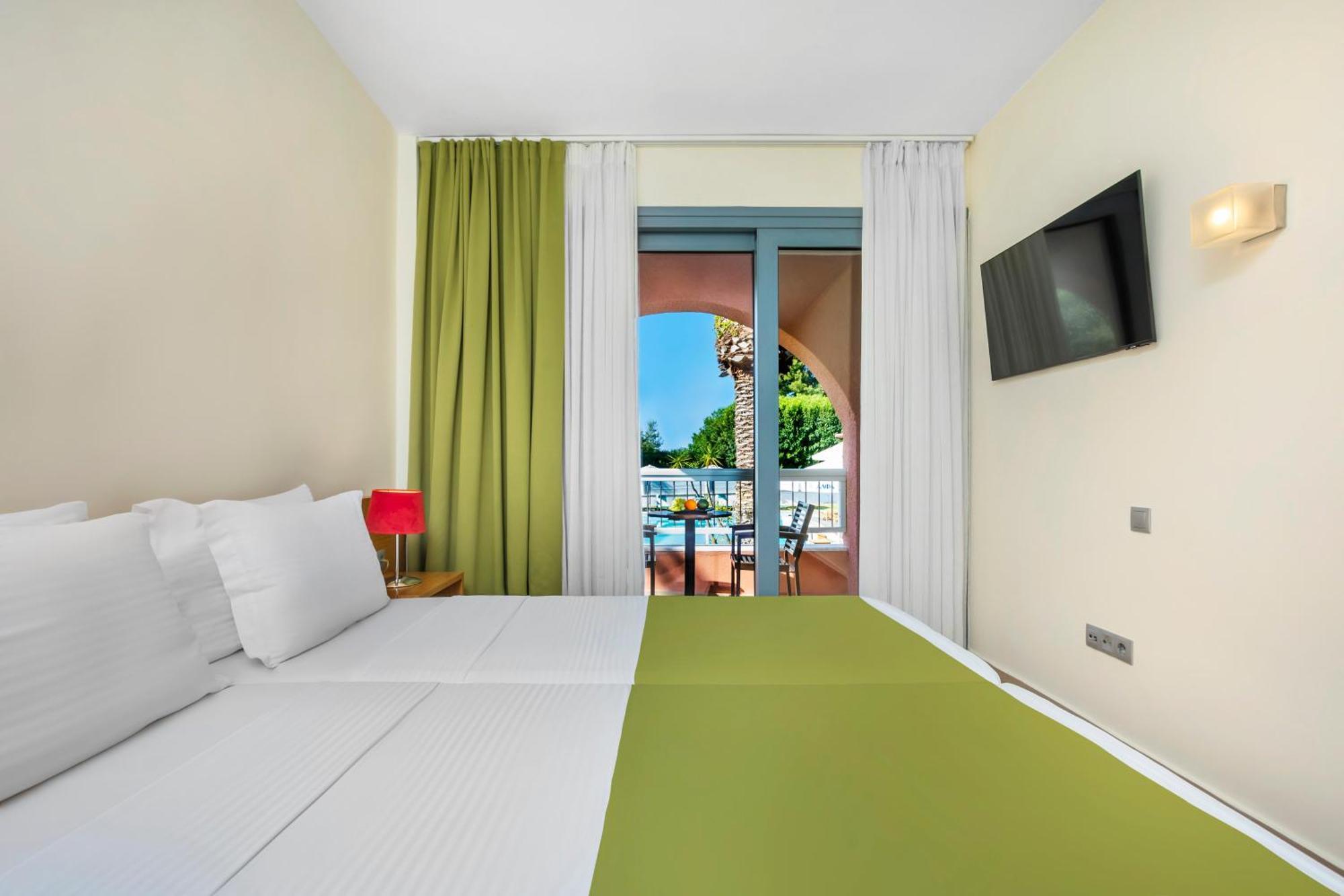 Superior Twin Room,1595401516:JPEG