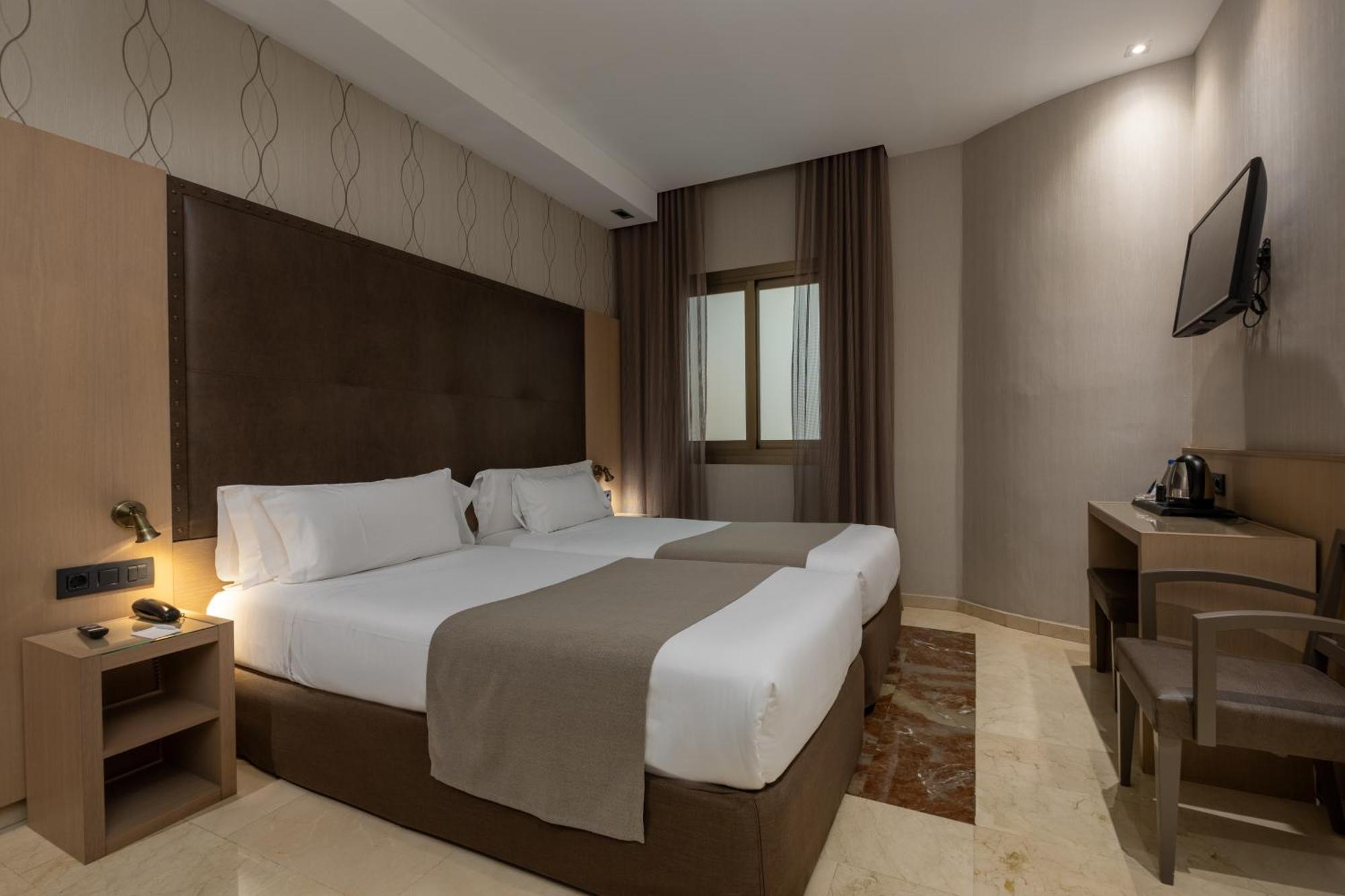 Double or Twin Room with Extra Bed,1629887817:JPEG