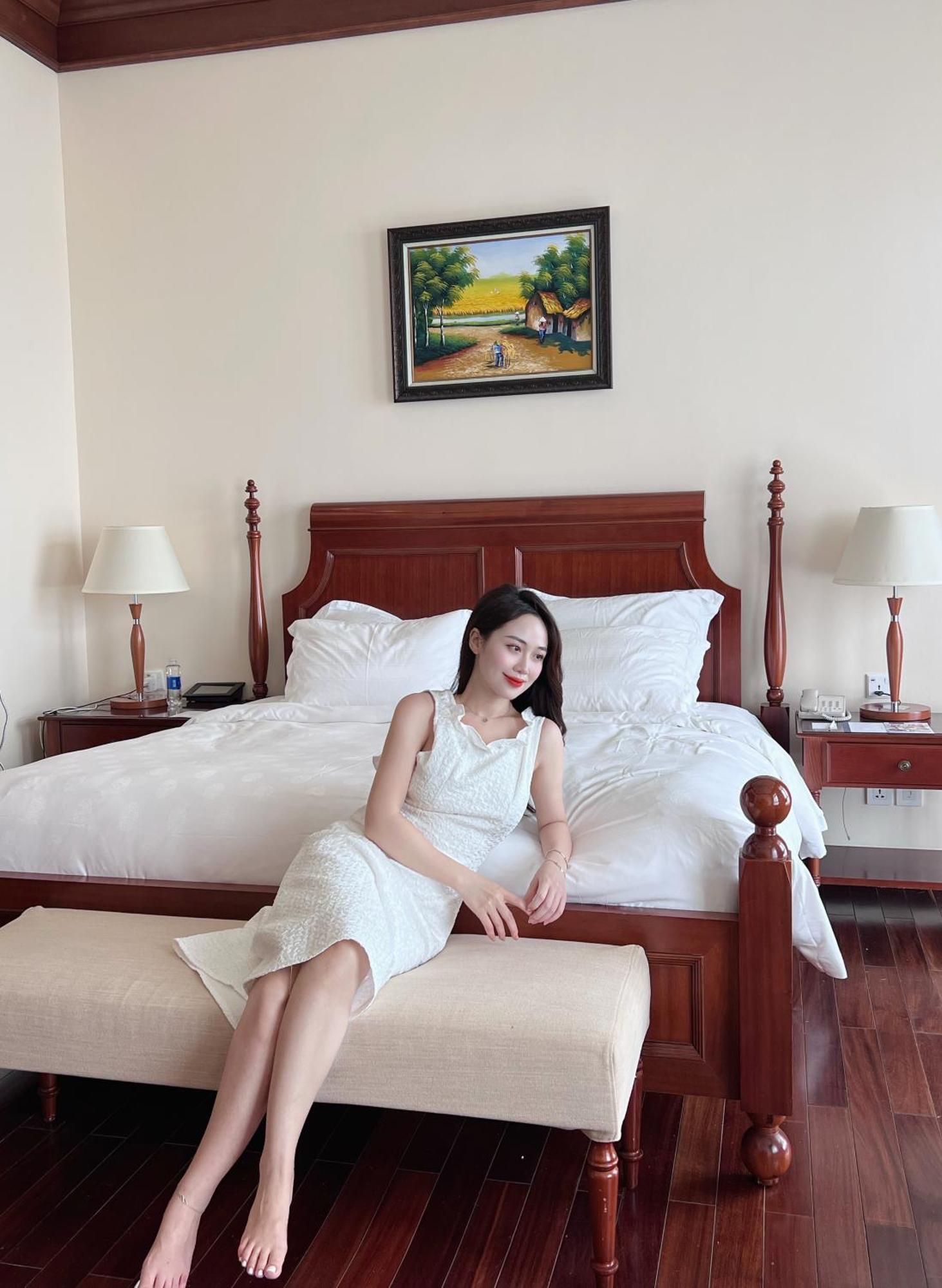 Deluxe King Room Garden View