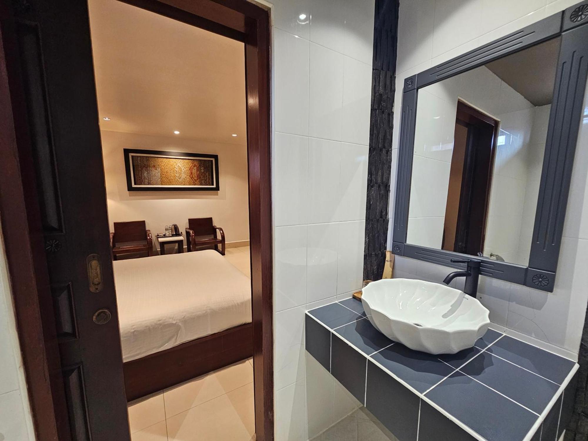 Deluxe Double Room City View