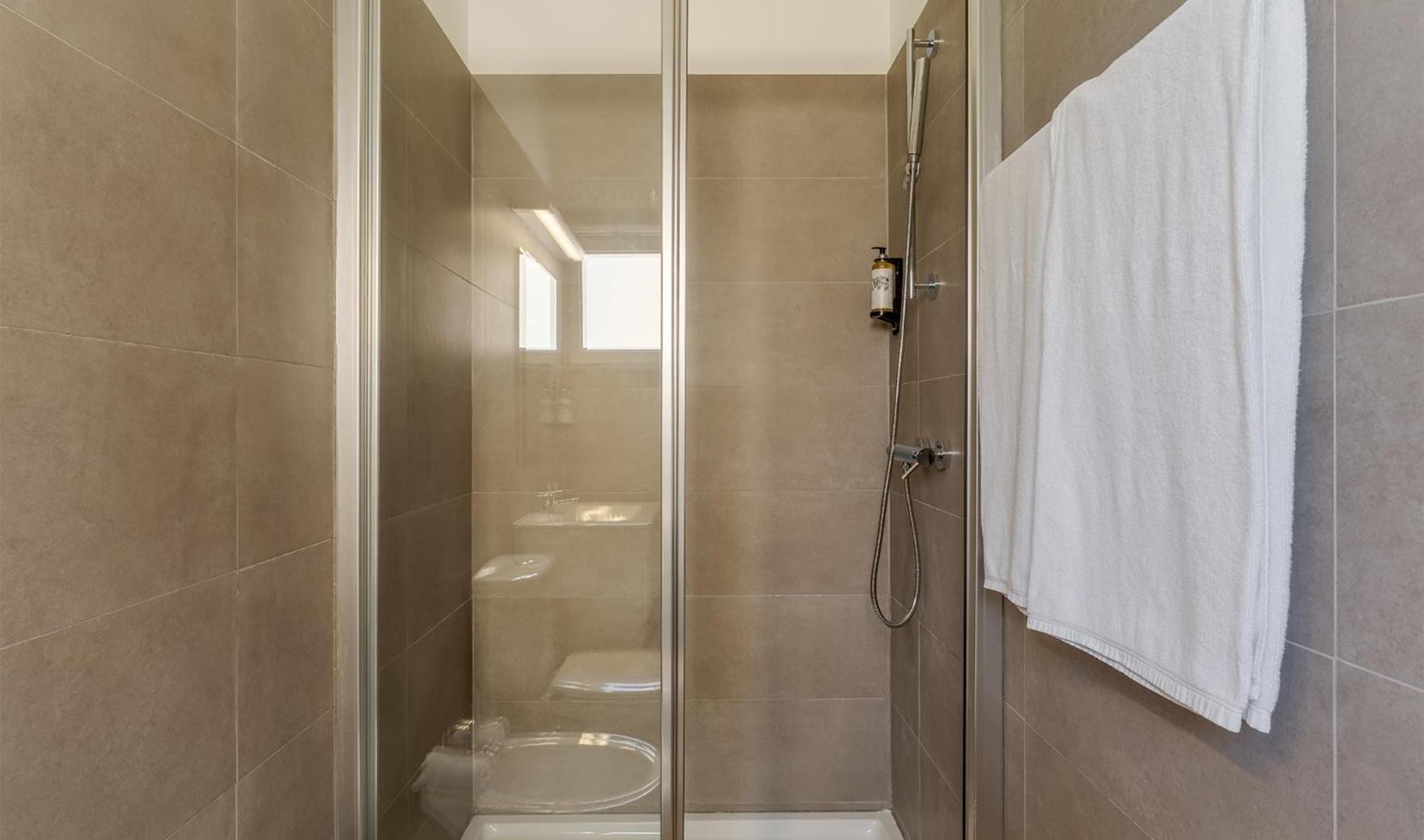 Three-Bedroom Villa,1743262203:JPEG