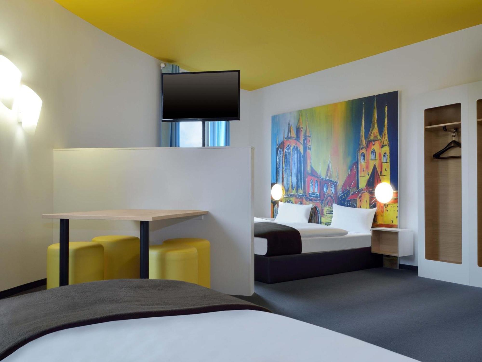 Family Room,1695767466:JPEG