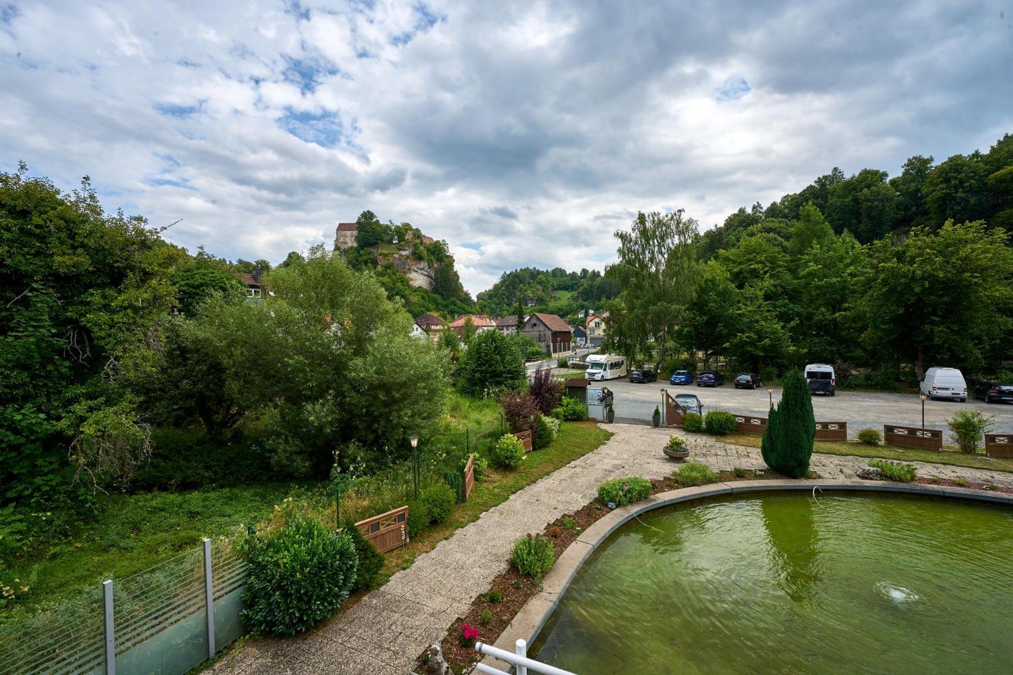 Studio Apartment with balcony,1699010862:JPEG