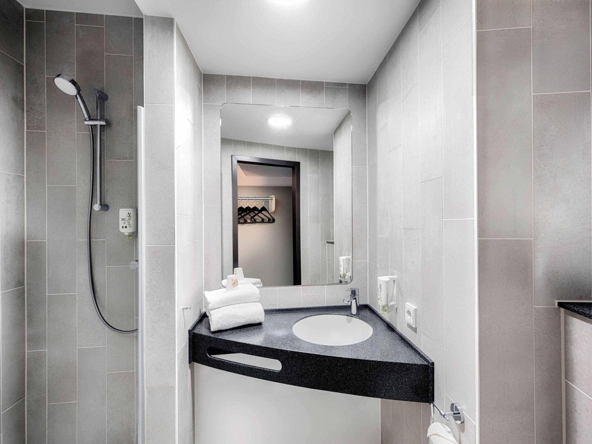 Double Room,1703550378:JPEG