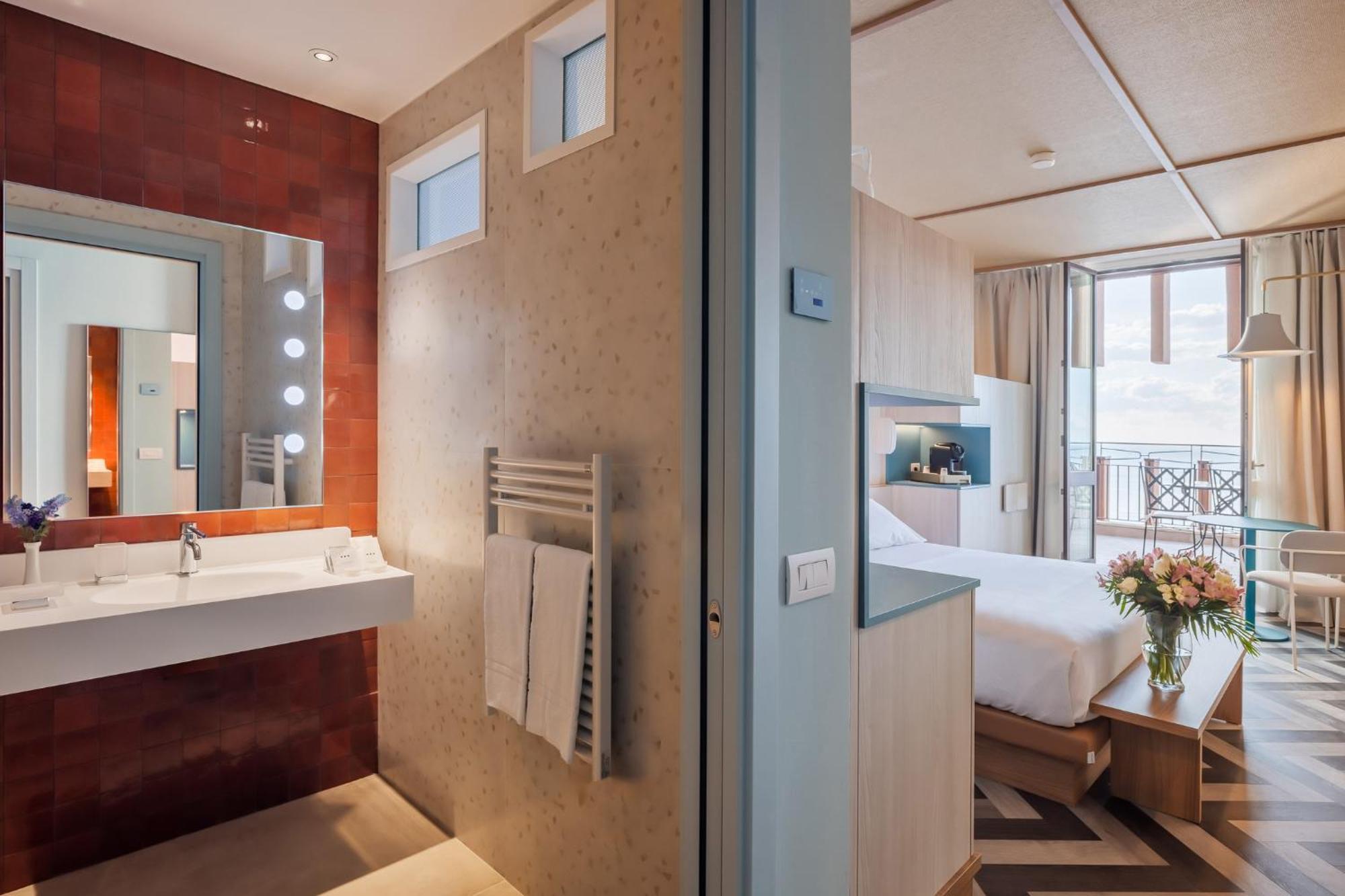 Premium Double Room Sea View,1730000896:JPEG