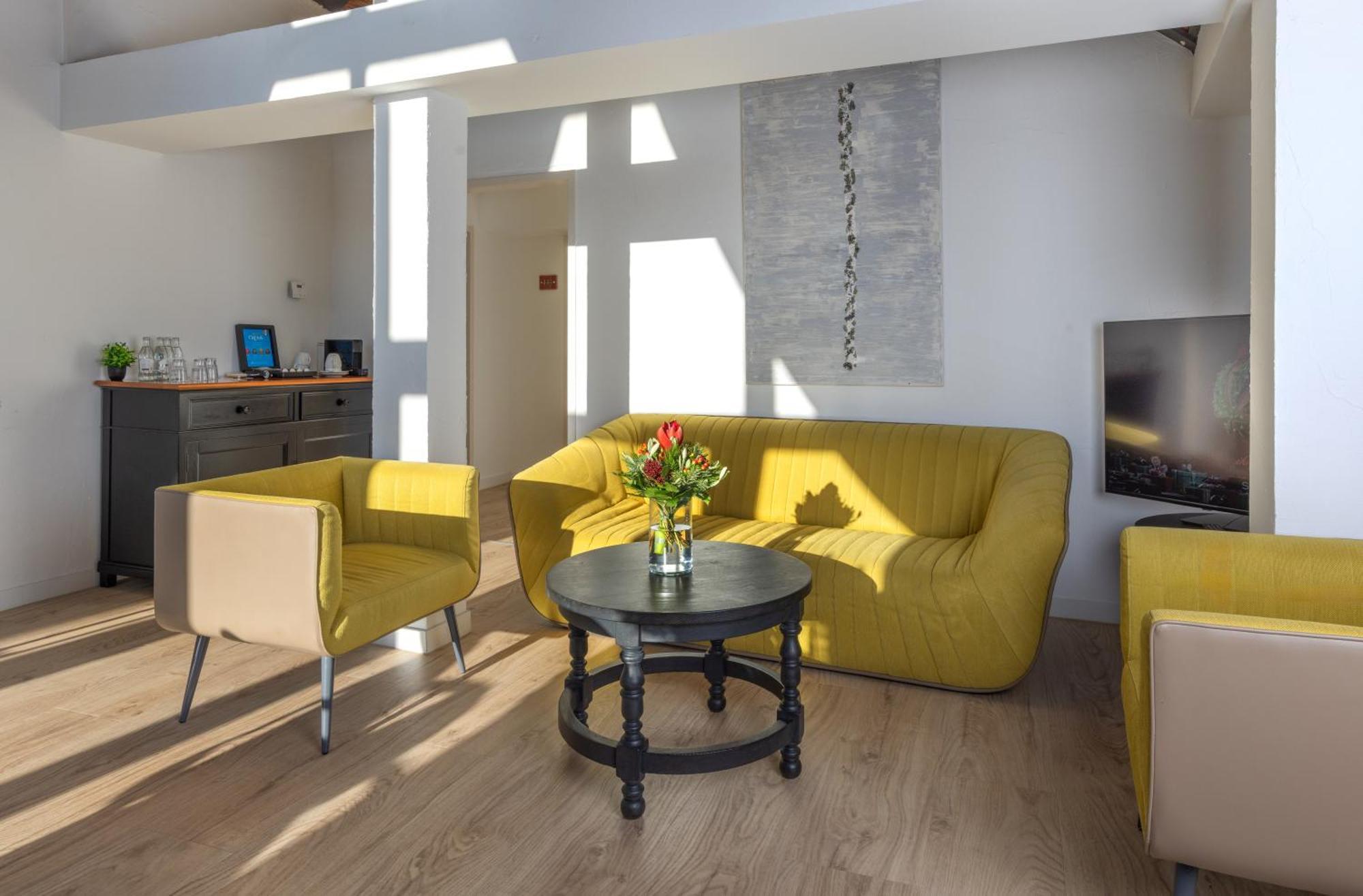 Two-Bedroom Suite,1743509562:JPEG