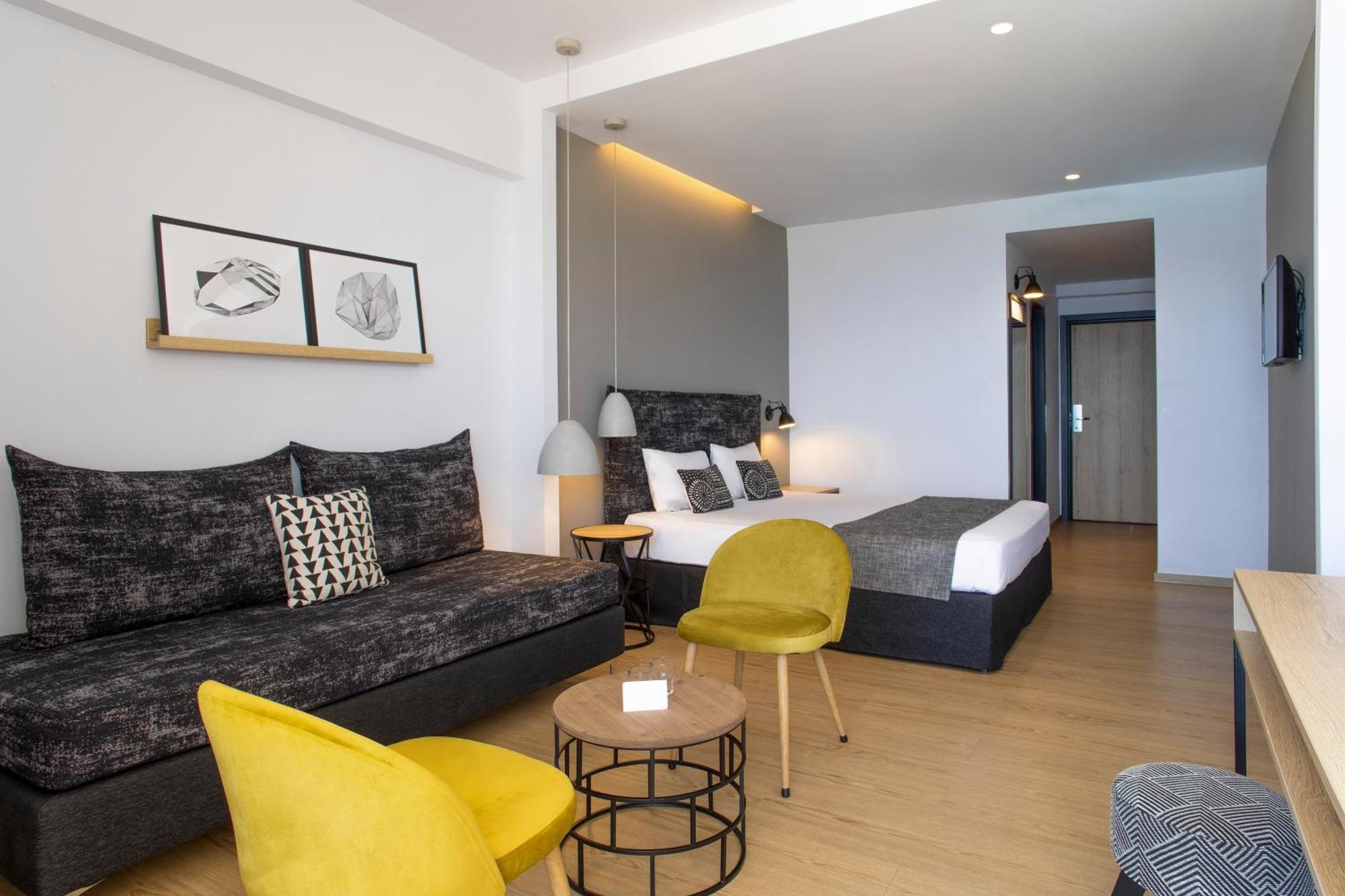 Xtra Room,1758320195:JPEG