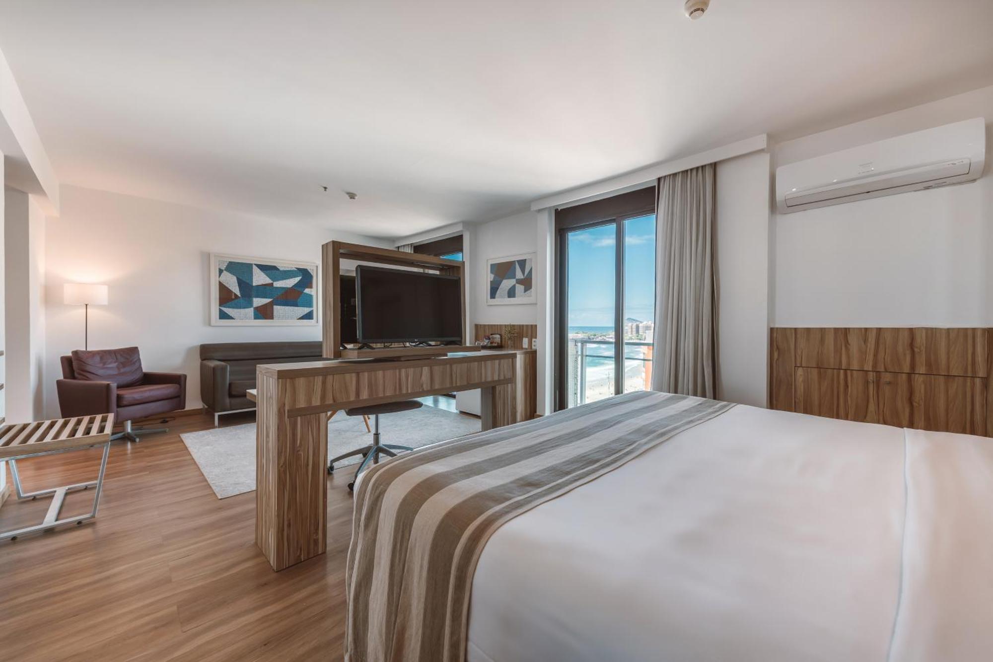 Junior Suite mit seitlichem Meerblick
