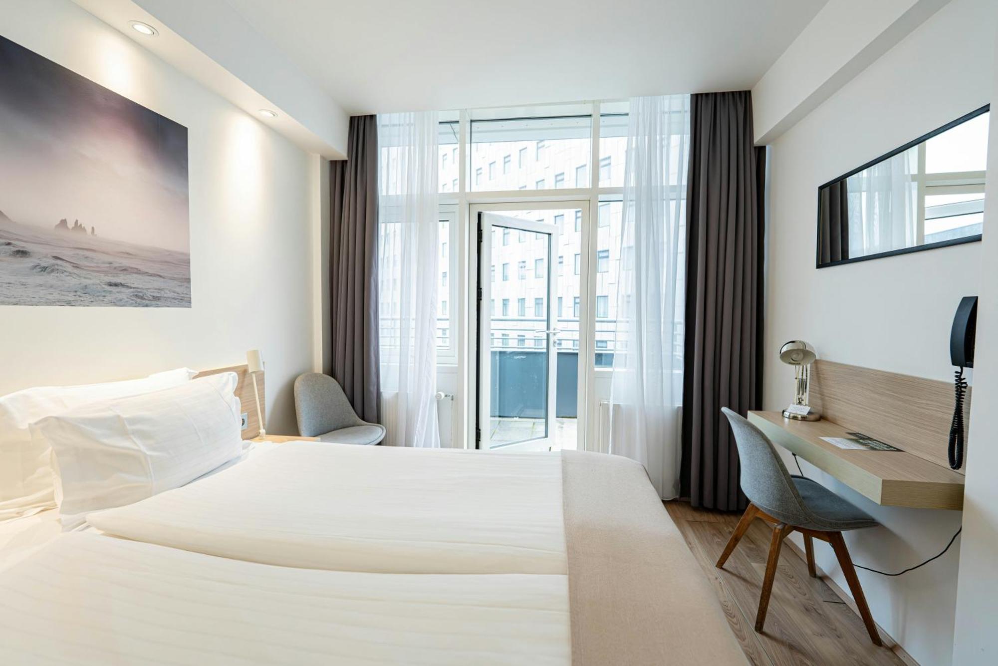 Standard Zimmer mit Balkon