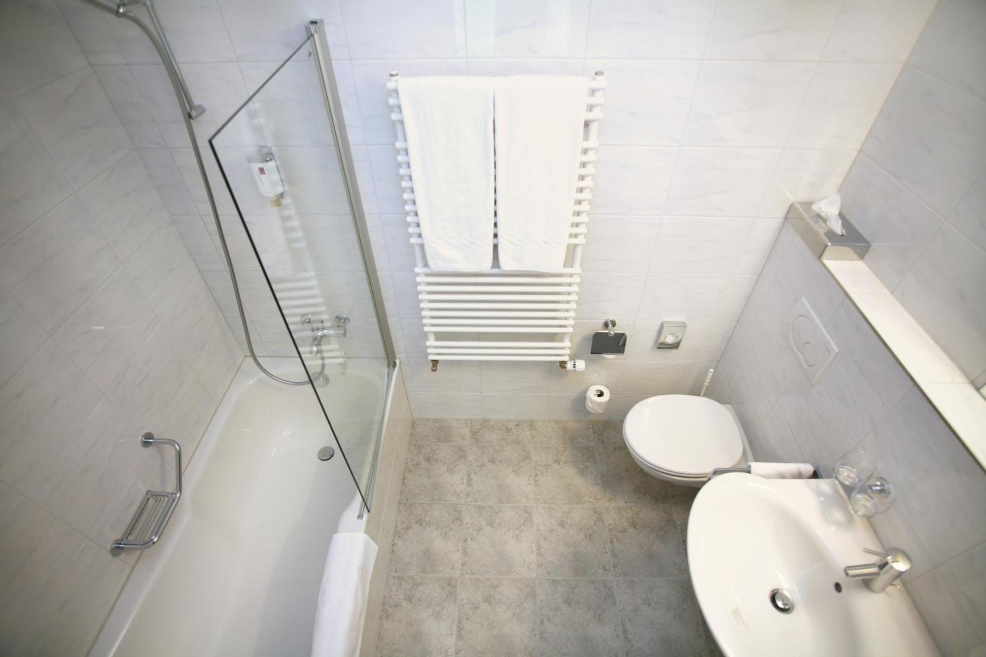 Budget Doppelzimmer mit Gemeinschaftsbad