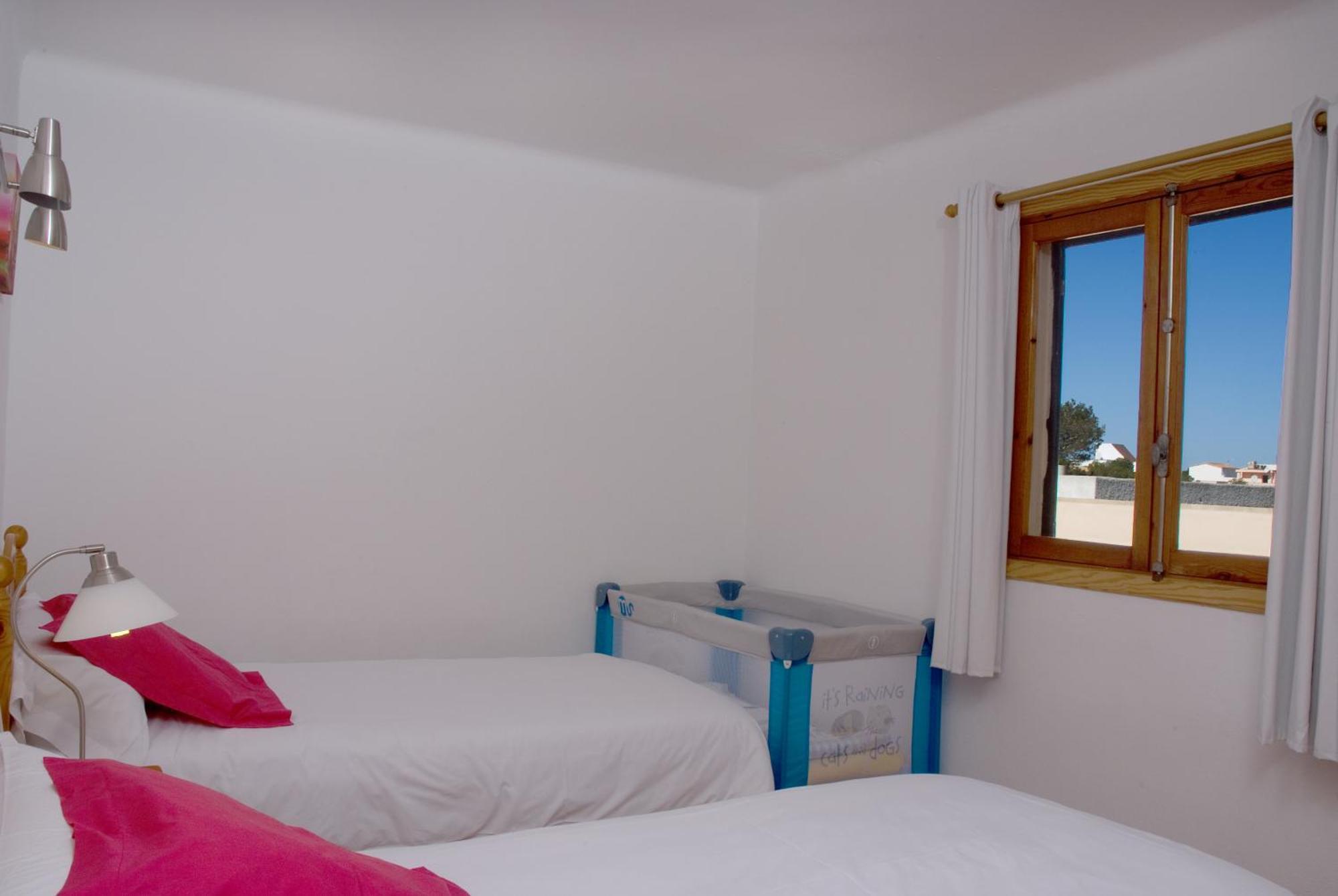 Apartment im Dachgeschoss mit 2 Schlafzimmern, Meerblick und Küche (4-5 Erwachsene)
