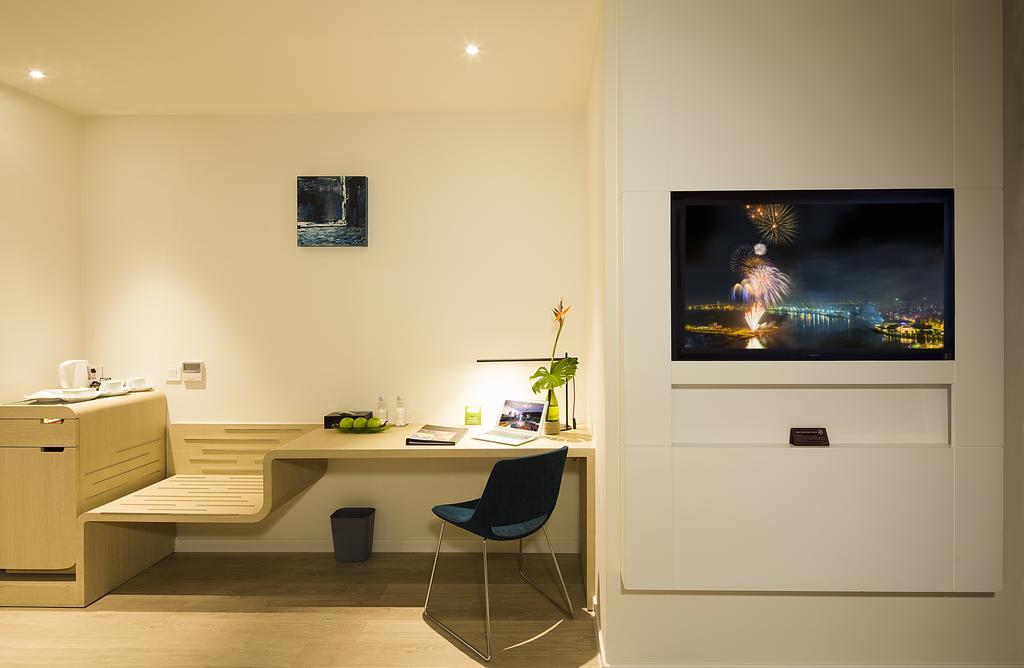 Signature Doppel- oder Zweibettzimmer mit Blick auf den Fluss