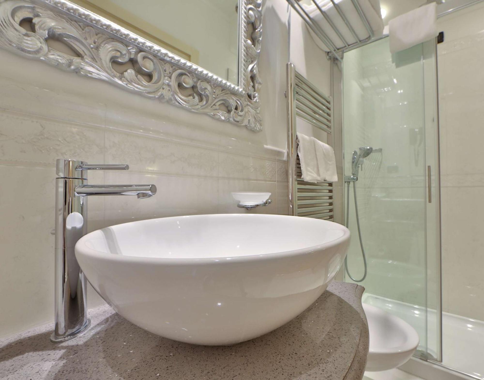 Single Room - Non-Smoking,685655847:JPEG