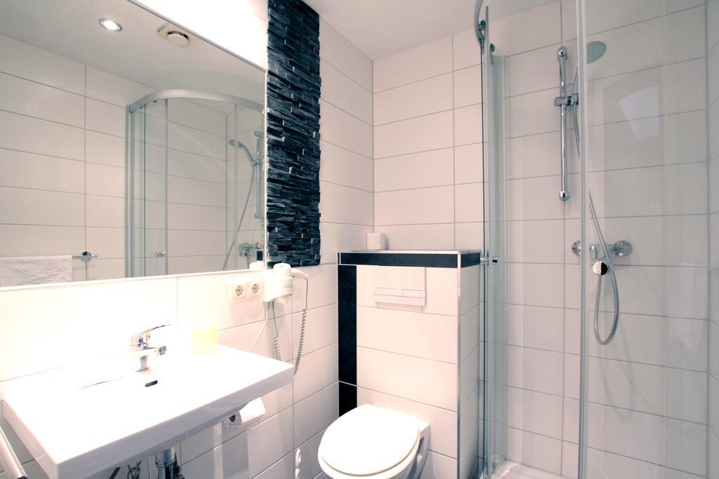 Double Room,329737327:JPEG