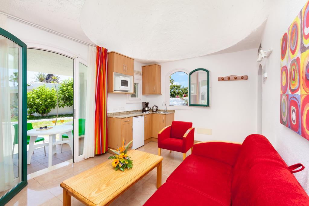One-Bedroom Bungalow (2 Adults),394608348:JPEG