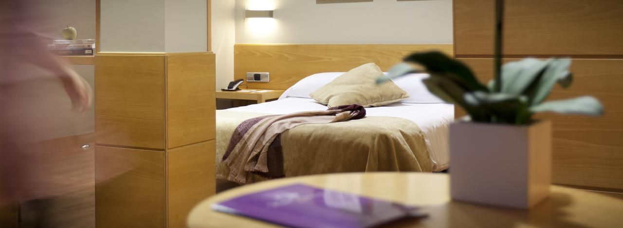 Doppel- oder Zweibettzimmer