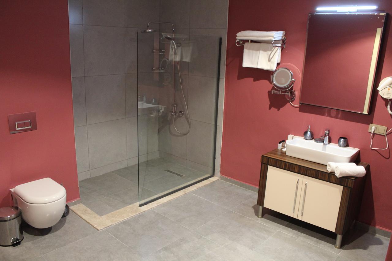 Deluxe King Suite,662121156:JPEG