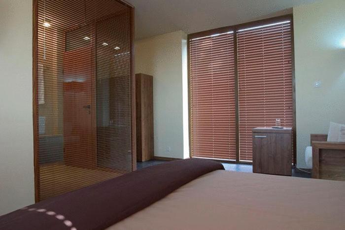 Doppelzimmer mit Balkon und Meerblick