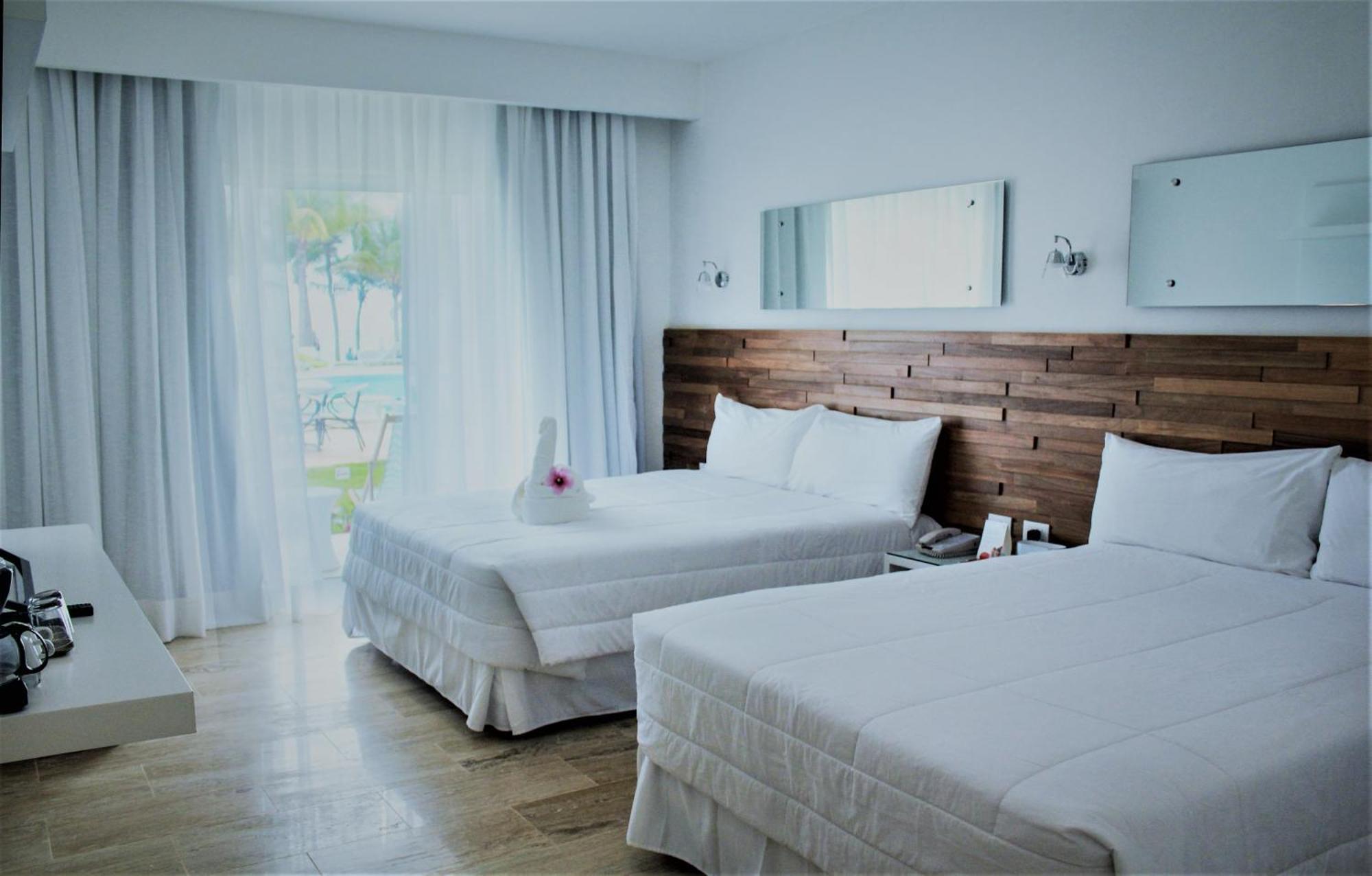 Superior Zimmer mit Queensize-Betten, Meerblick und 2 Queensize-Betten, Nichtraucher