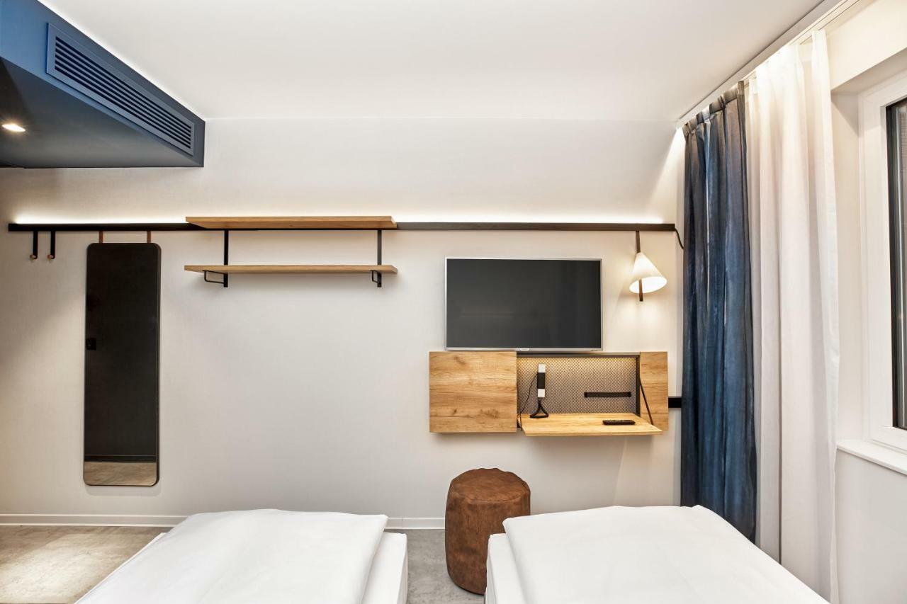 Double or Twin Room,784073979:JPEG