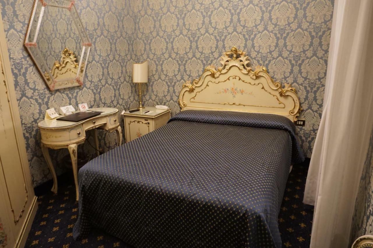 Small Double Room Non Smoking