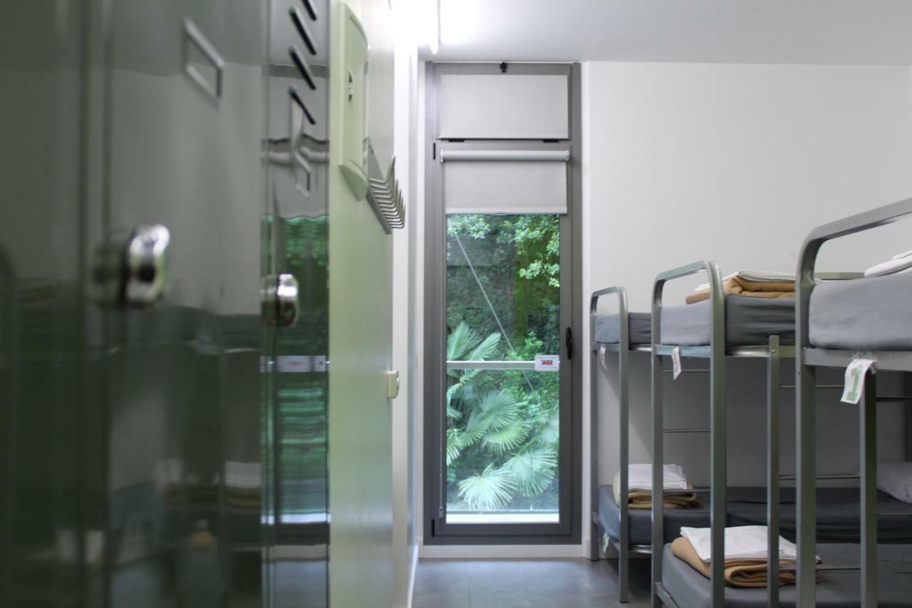 Bed 6-Bed Dormitory Room,1207865560:JPEG