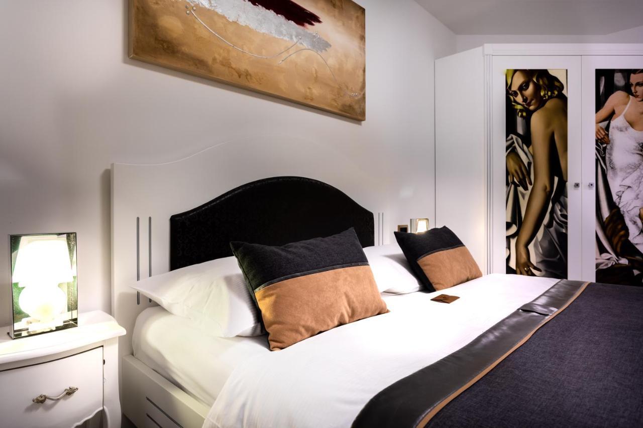 Room Selected at Check,943195516:JPEG