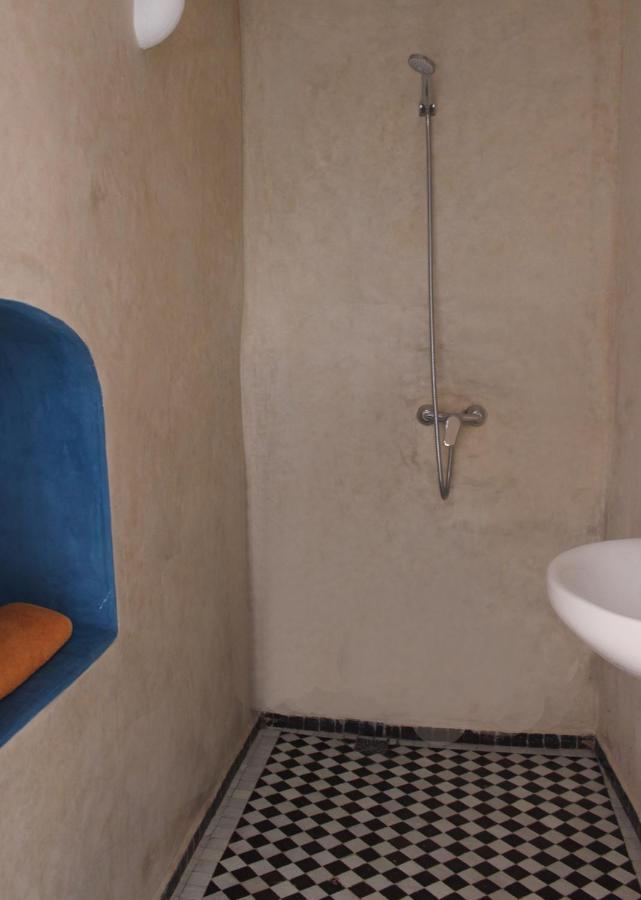 Dreibettzimmer mit Bad