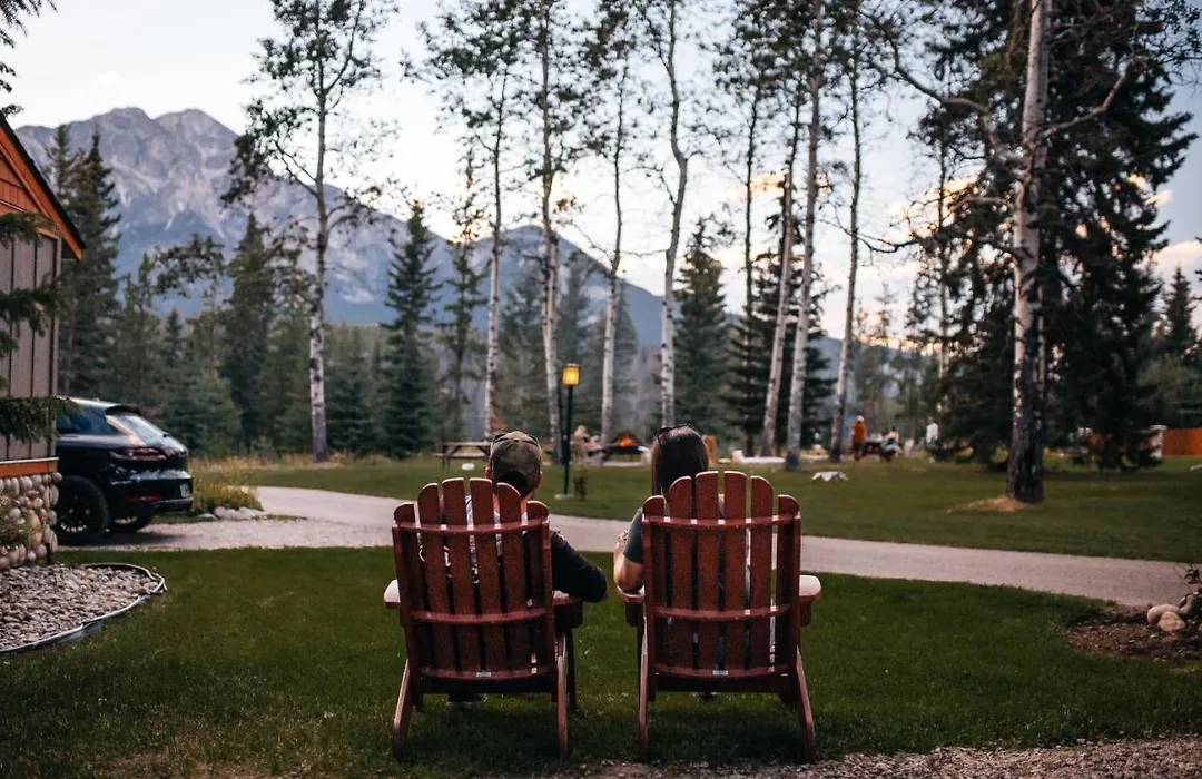 Patricia Lake Bungalows-1