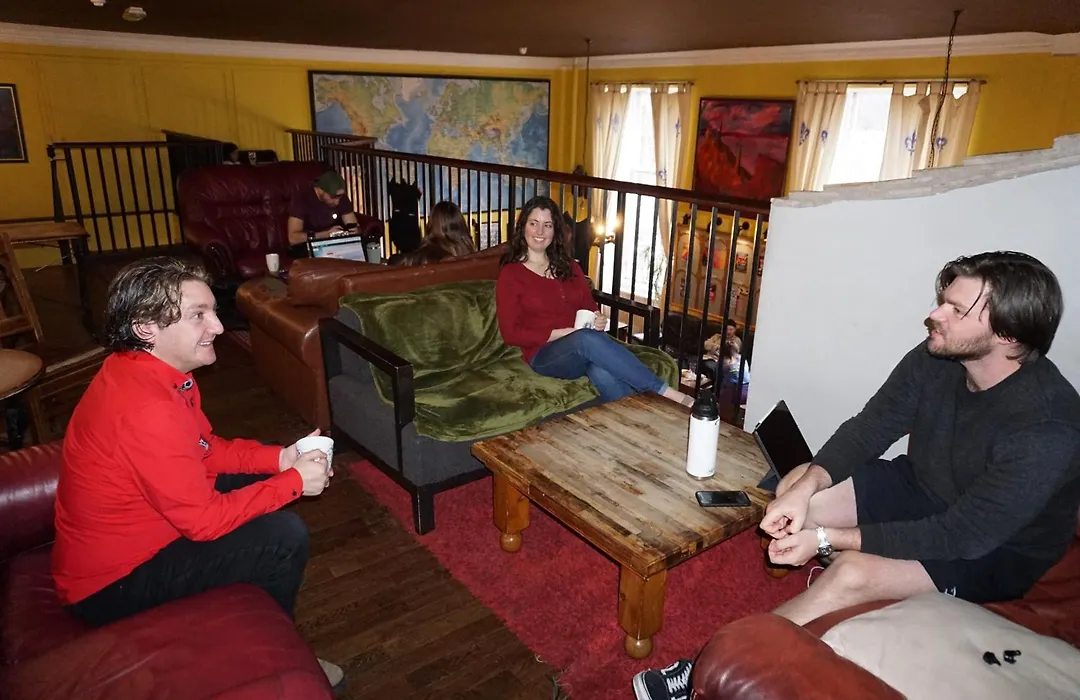 Castle Rock Hostel - Adults Only-1