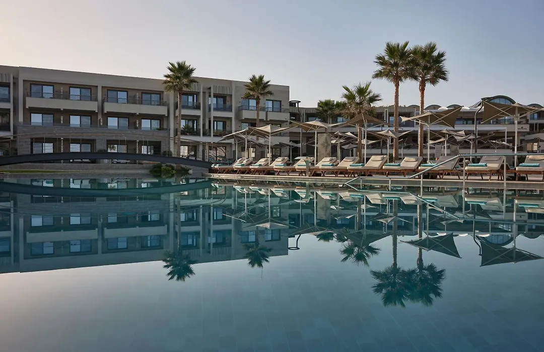 Amira Luxury Resort & Spa - Adults Only-1